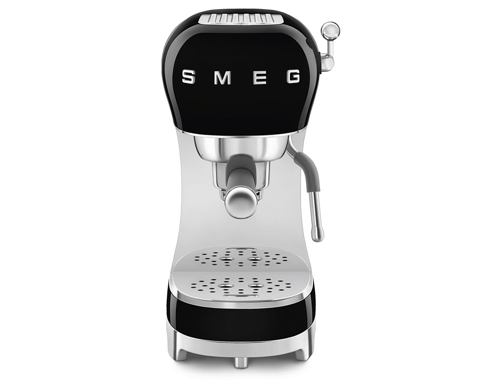 Εικόνα Καφετιέρα Espresso Smeg ECF02 με ισχύ 1350W, χωρητικότητα δοχείου νερού 1.1L και πίεση 15 bar - Black