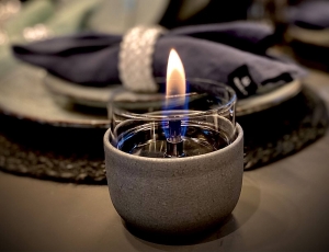 Επιτραπέζια Εστία Φωτιάς Violet 8 Lava Tenderflame με διάρκεια καύσης 3 - 4 ώρες, χωρητικότητα δεξαμενής 150ml και διαστάσεις 8.3x8cm - Grey